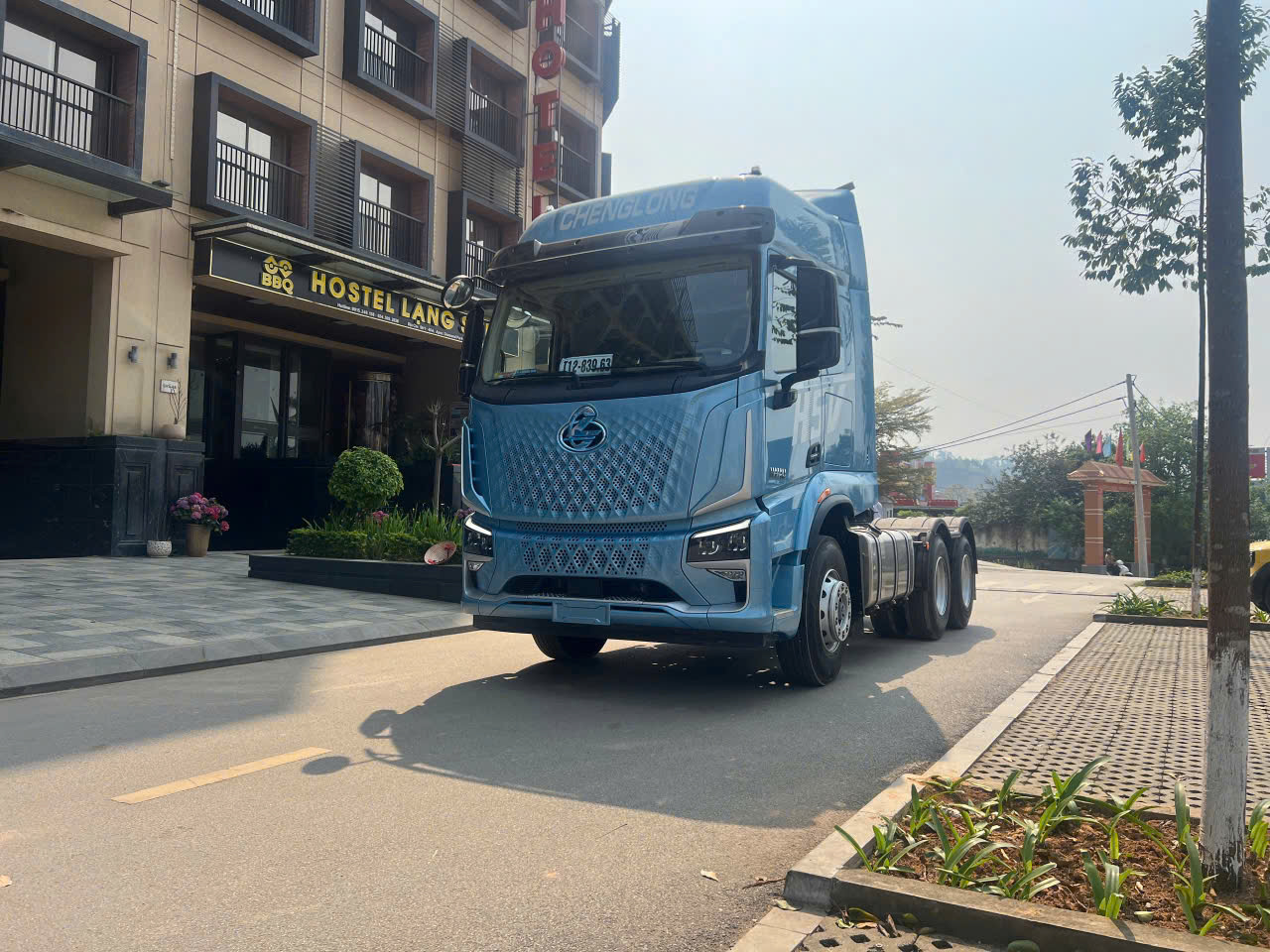 XE ĐẦU KÉO CHENGLONG H5V ECOX 390HP