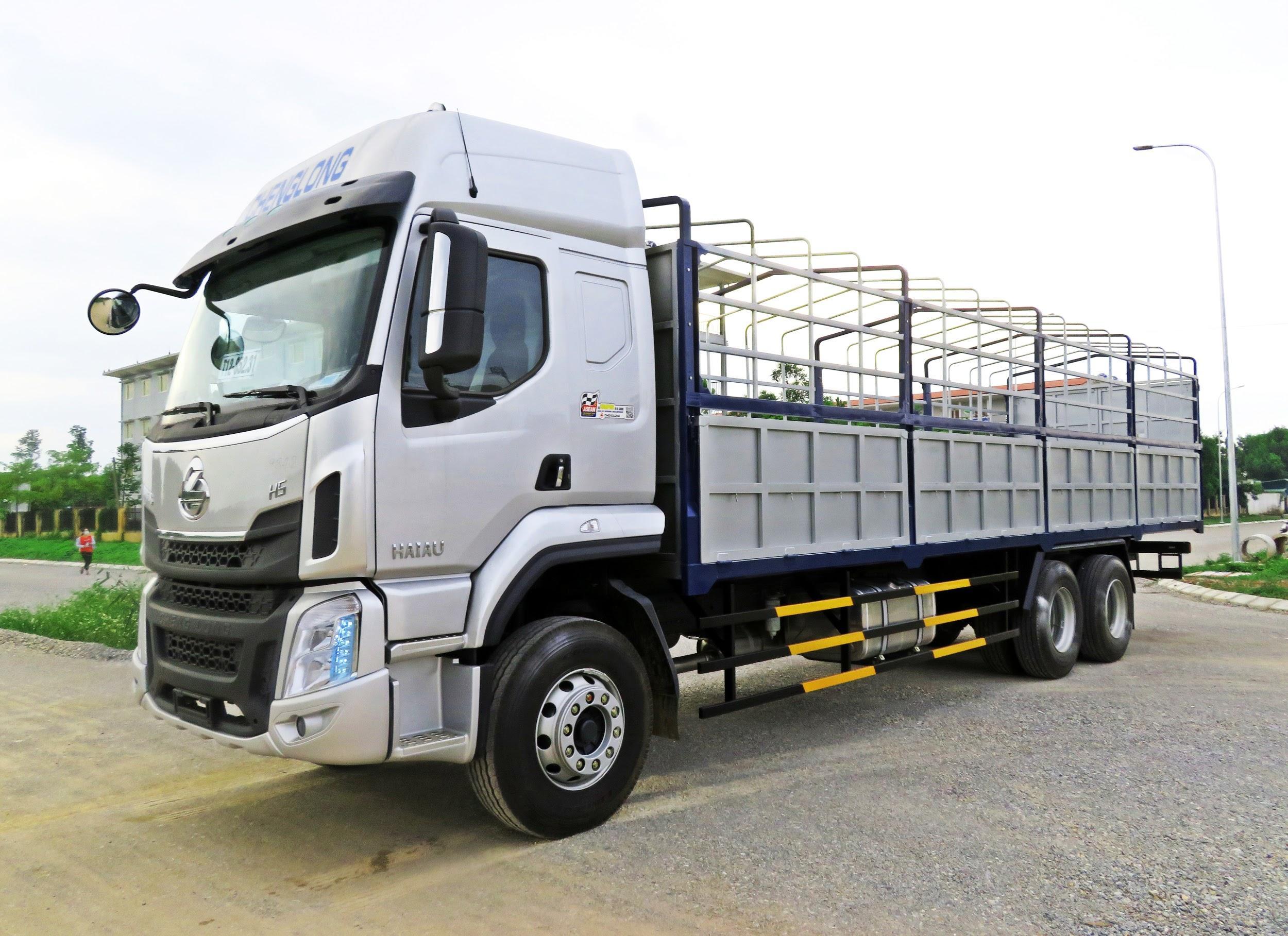 XE TẢI THÙNG CHENGLONG H5 6×4 270HP (THÙNG MUI BẠT)