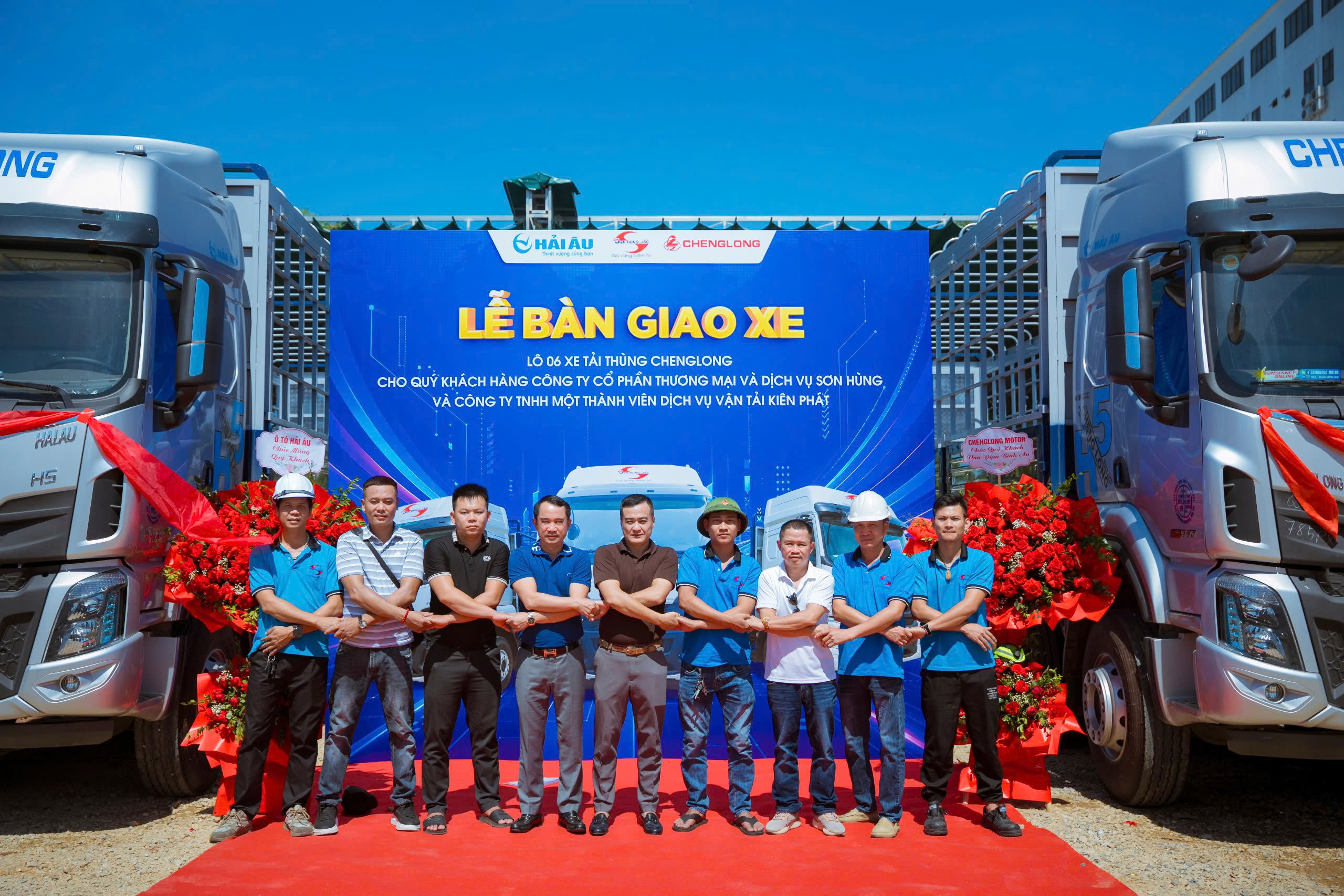 BÀN GIAO XE  CHENGLONG