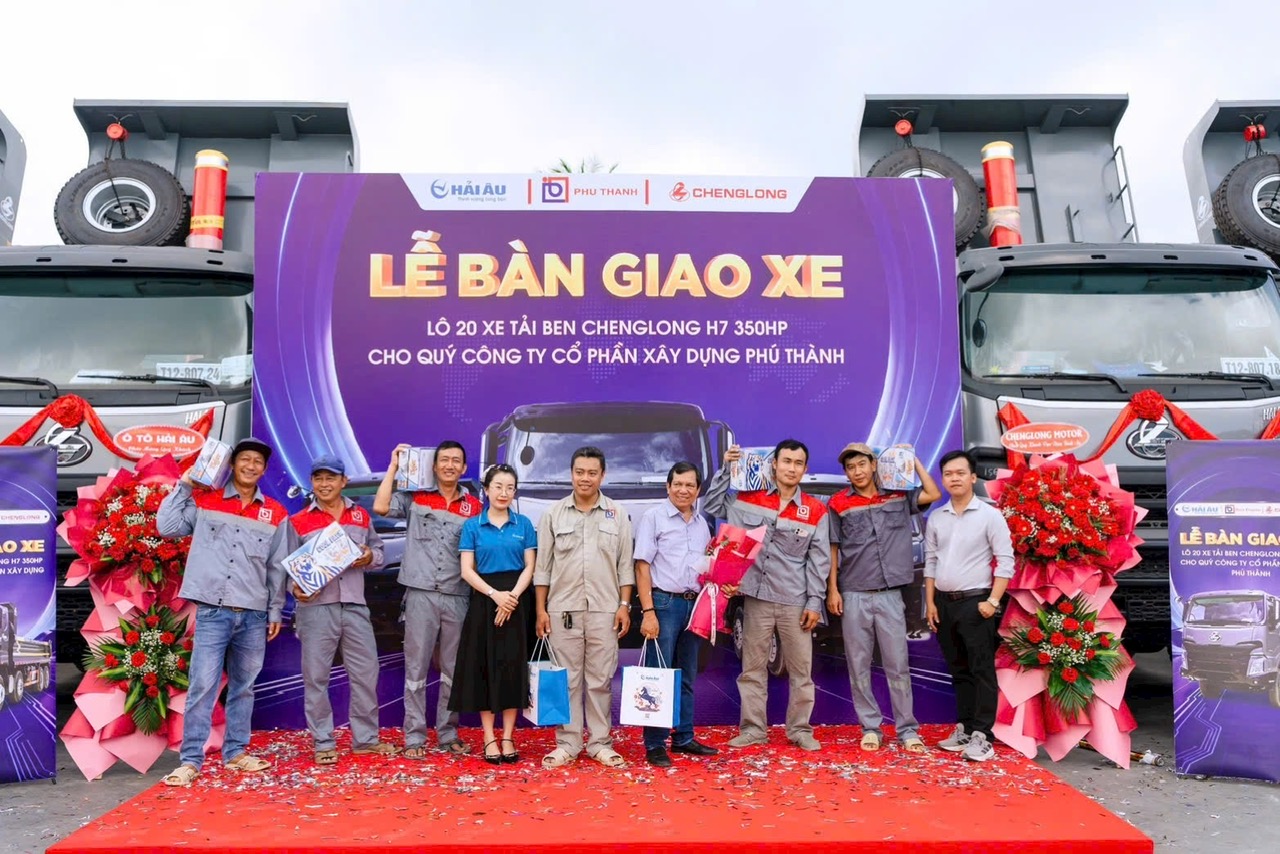 BÀN GIAO XE BEN H7 350HP CHENGLONG
